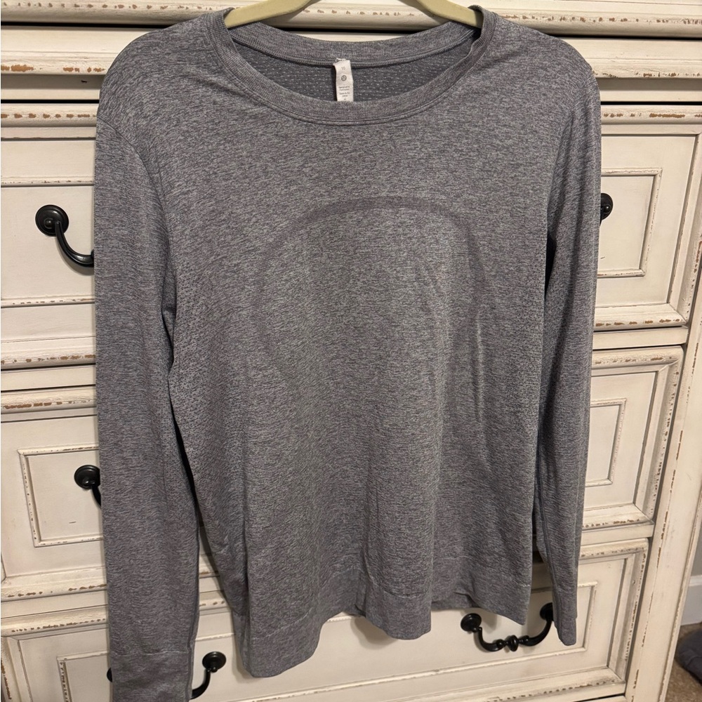 Lululemon Gray Long Sleeve Shirt